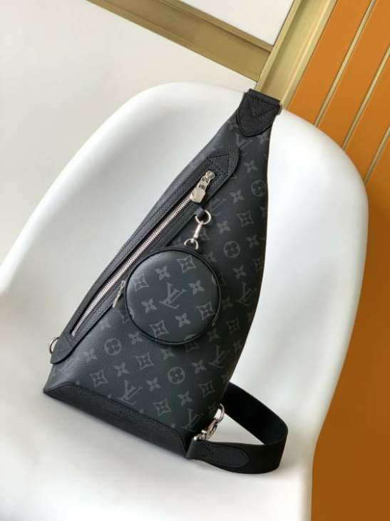 Picture of Louis Vuitton Mens Bags _SKUfw131557027fw